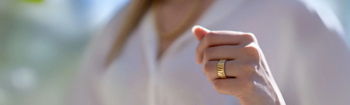 ¿Las joyas bañadas en oro causan alergia?